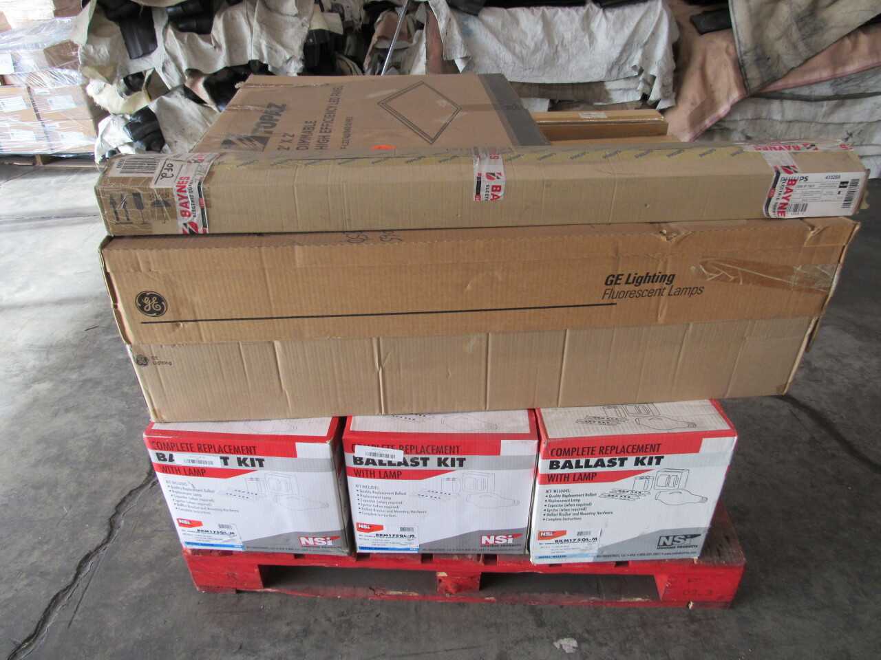 Pallet of 75x Assorted Lights & LEDs - LIGHTING