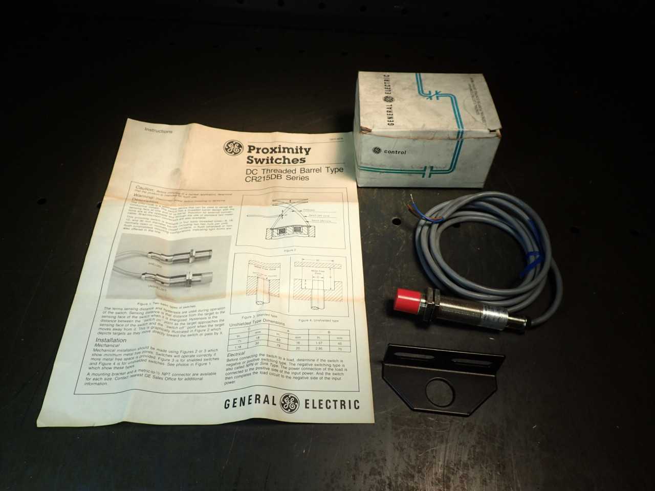 GE CR215DB18UA3NB Proximity Switch: 10-30V DC, 18mm LED, NEW - ELECTRICAL COMPONENTS