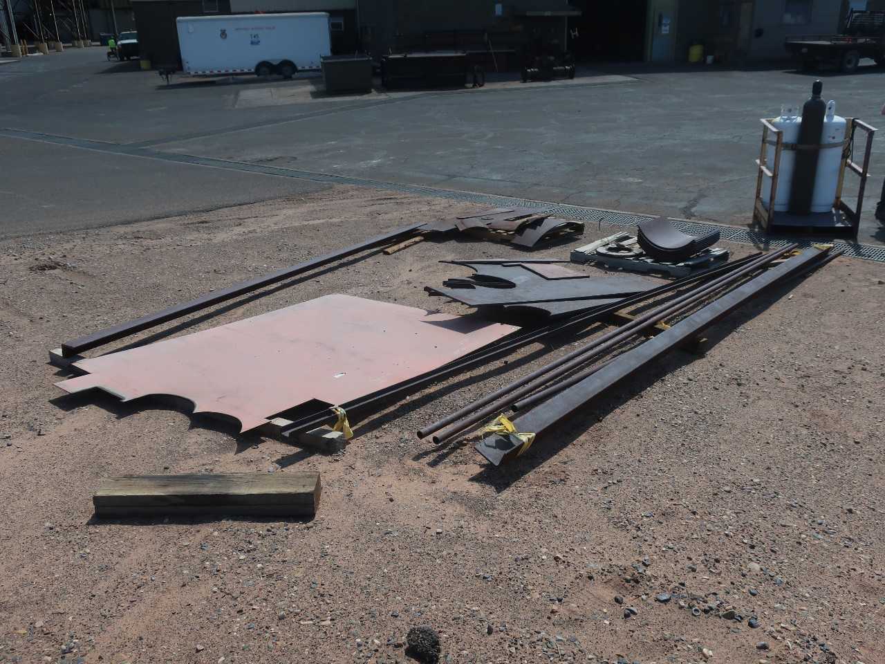 Lot of flat, round and L steel stock