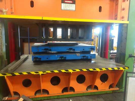 WILLIAMS & WHITE DOUBLE ACTION HYDRAULIC PRESS SERIAL NUMBER: C-4392 MODEL SH 200-116-60 84” - PRESSES