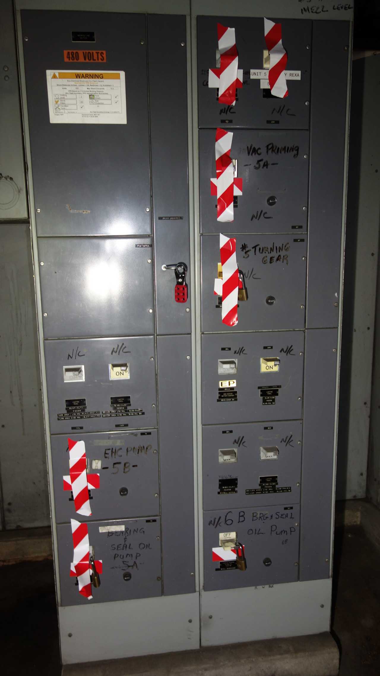 X2 VERTICAL SECTIONS OF WESTINGHOUSE MCC BUCKETS - MOTOR CONTROL CENTERS