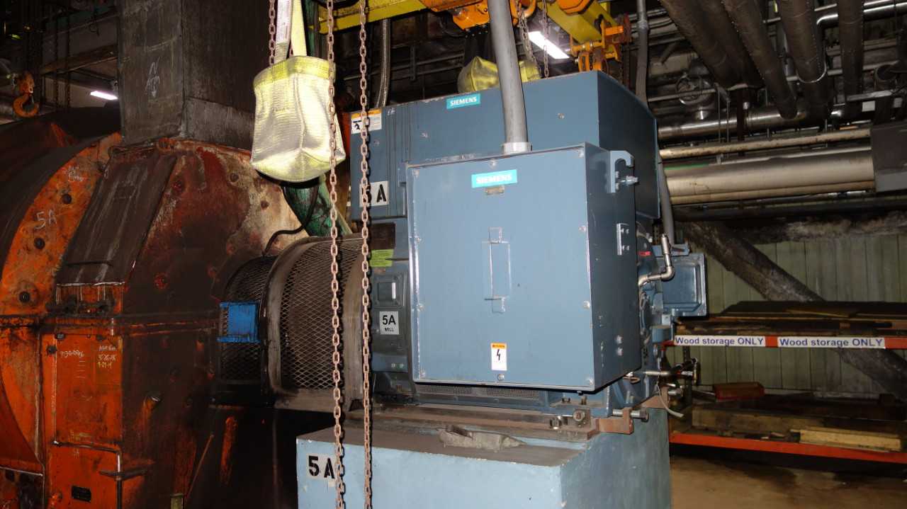 SIEMENS TYPE CG 400HP MOTOR 2300V 588Z 889RPM - MISCELLANEOUS