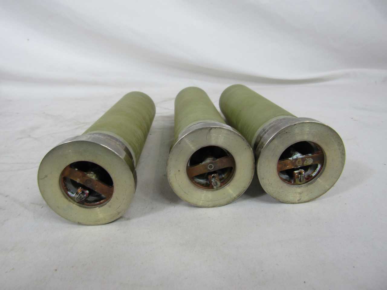 Quantity of 3 New Surplus Eaton 8RBT4-400E Fuse RBT4 400A - ELECTRICAL COMPONENTS