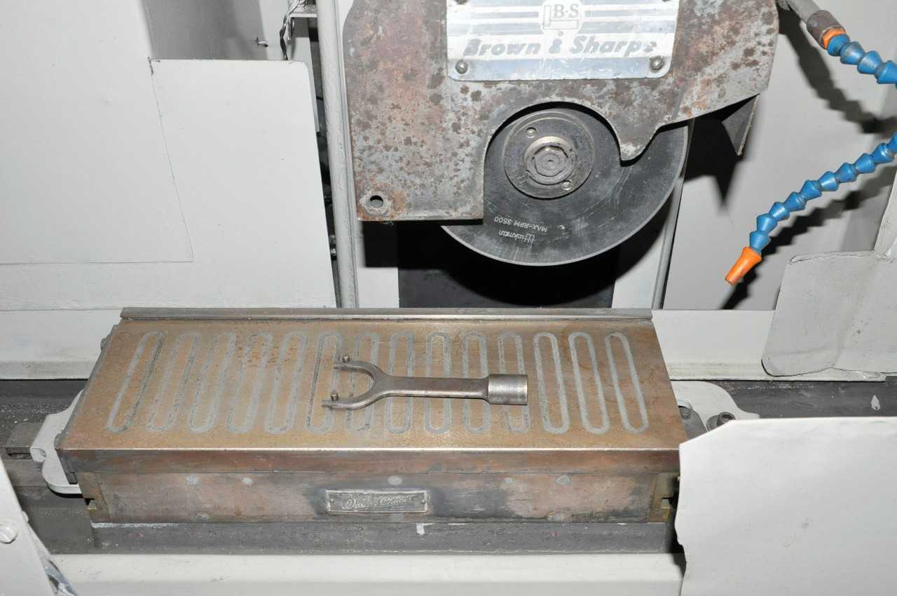 Brown & Sharpe 618 Micromaster Grinder - GRINDING MACHINES