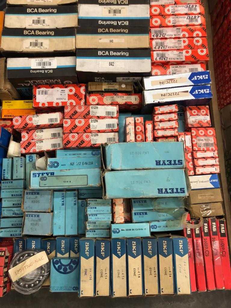 1 pallet of assorted bearings - BEARINGS