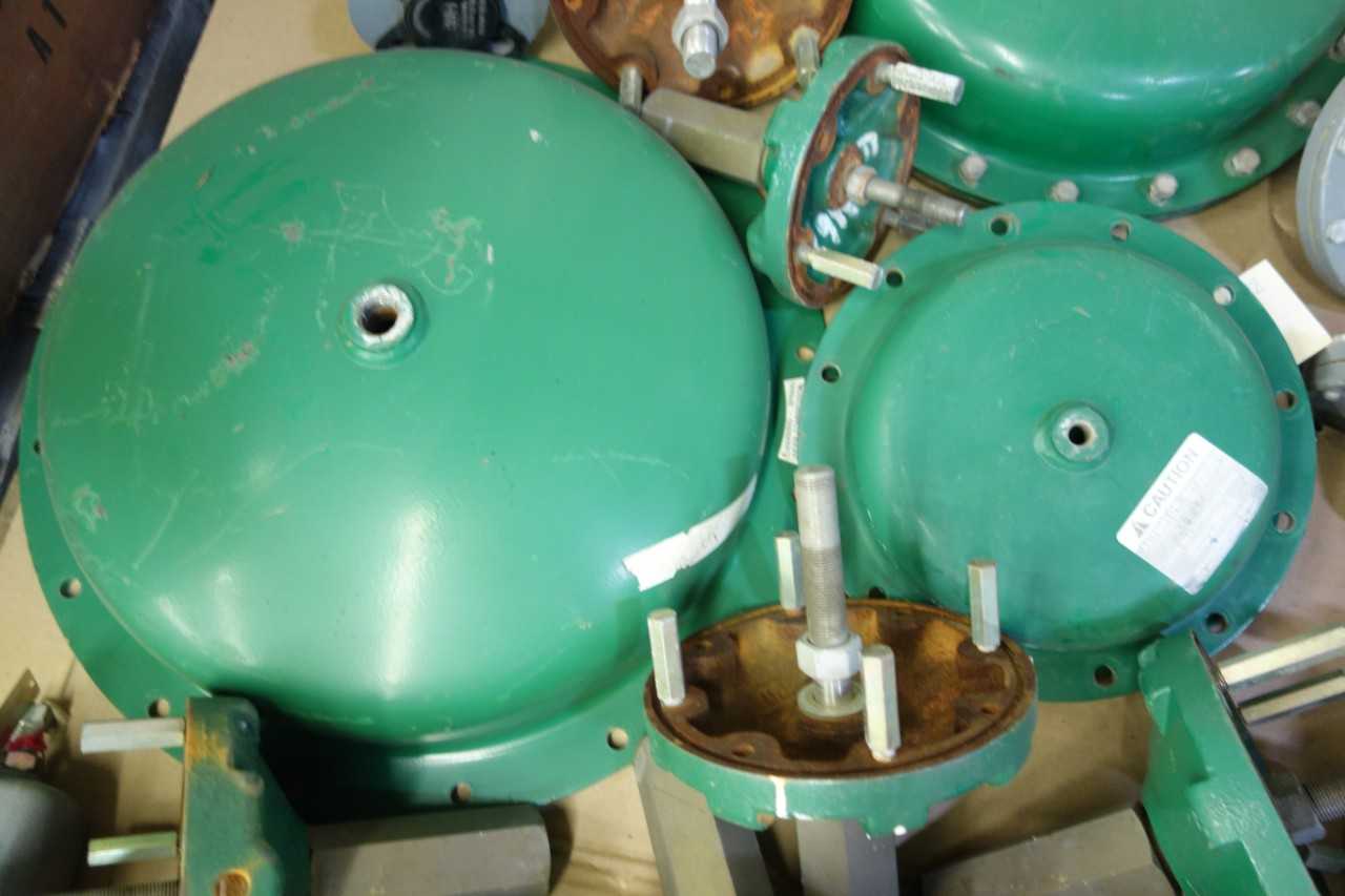 2 PALLETS OF ASSORTED FISHER CONTROL VALVE REPLACEMENT PARTS - CONTROL VALVE
