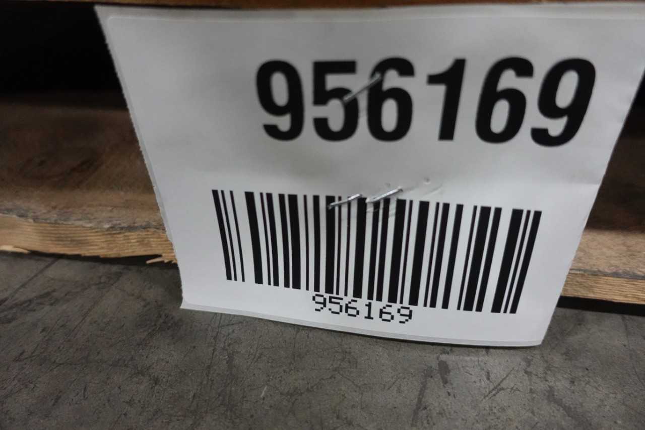 PALLET OF ASSORTED JOYCE DAYTON MACHINE SCREW JACKS - HAND TOOLS