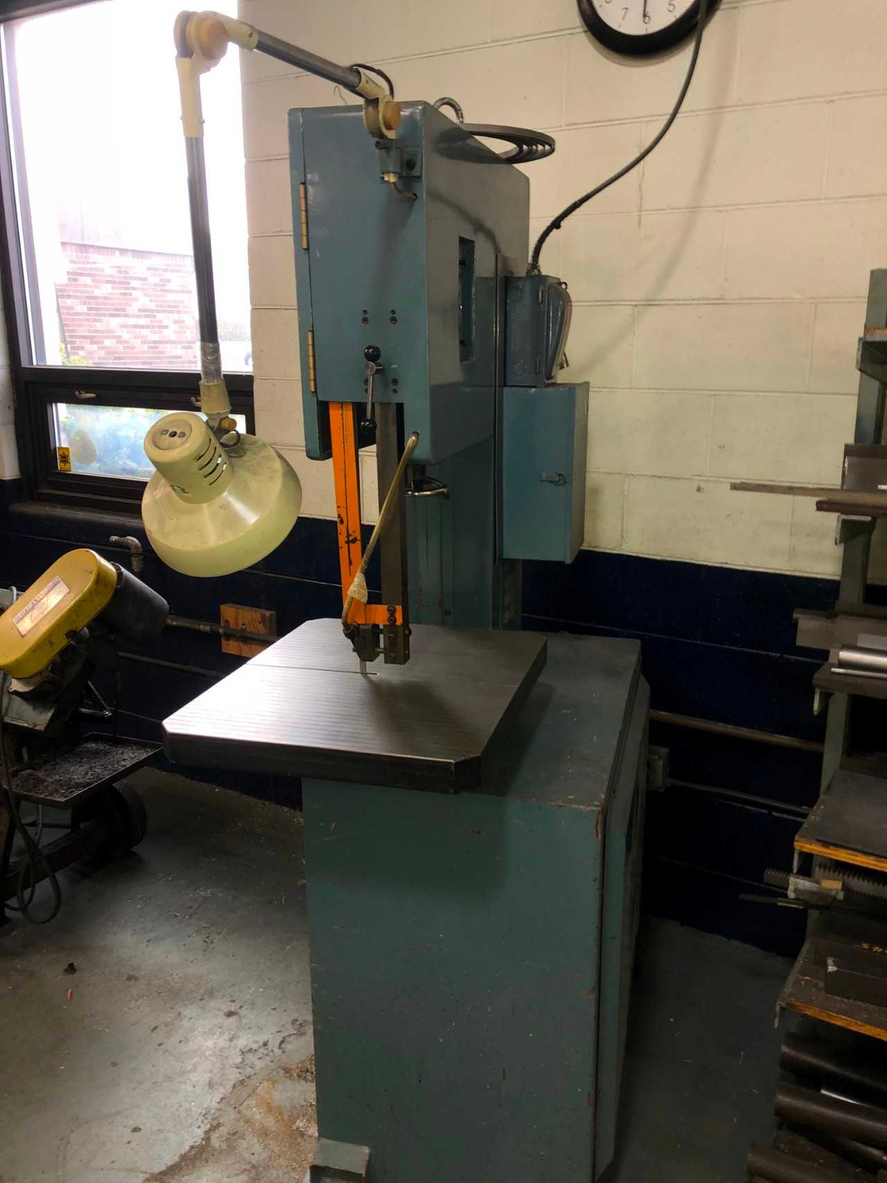 Leten Model DCM-4 Vertical Bandsaw - METAL SAWS