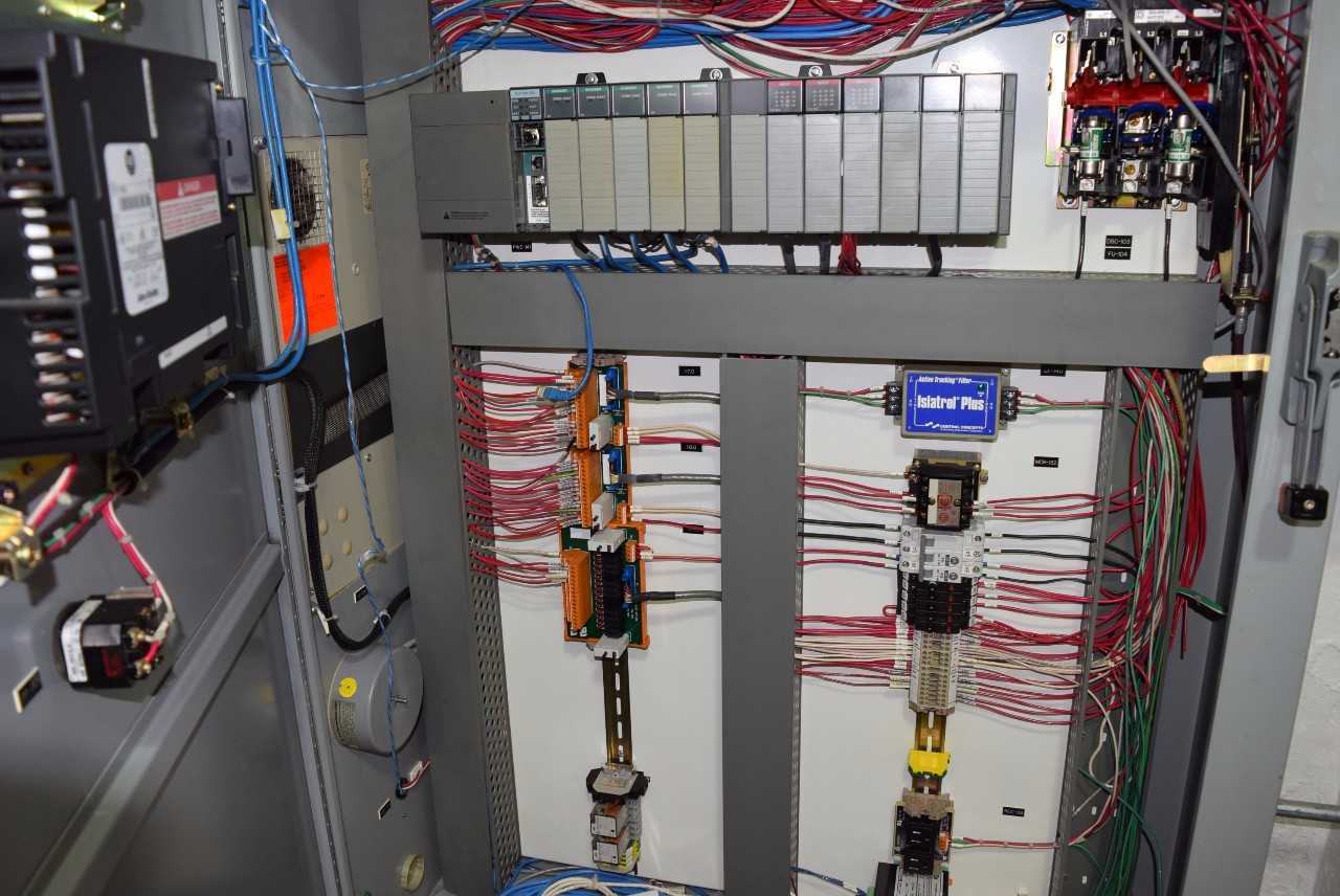 CONTROL CABINET WITH ALLEN BRADLEY PANELVIEW 1000 OPERATOR INTERFACE - MISCELLANEOUS