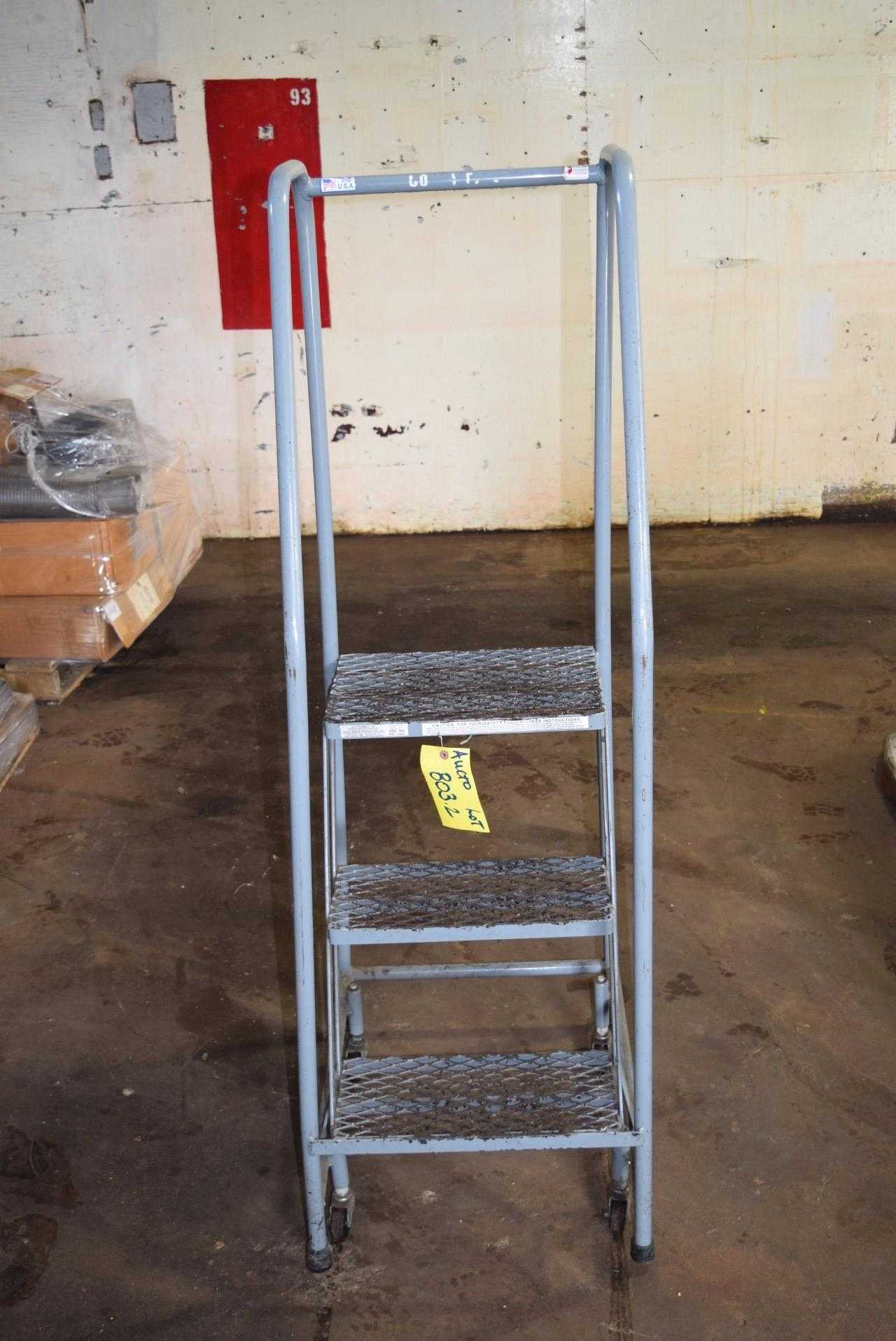 COTTERMAN 12 02 3 STEP ROLLING LADDER - MISCELLANEOUS COTTERMAN 12 02 3 STEP ROLLING LADDER - MISCELLANEOUS