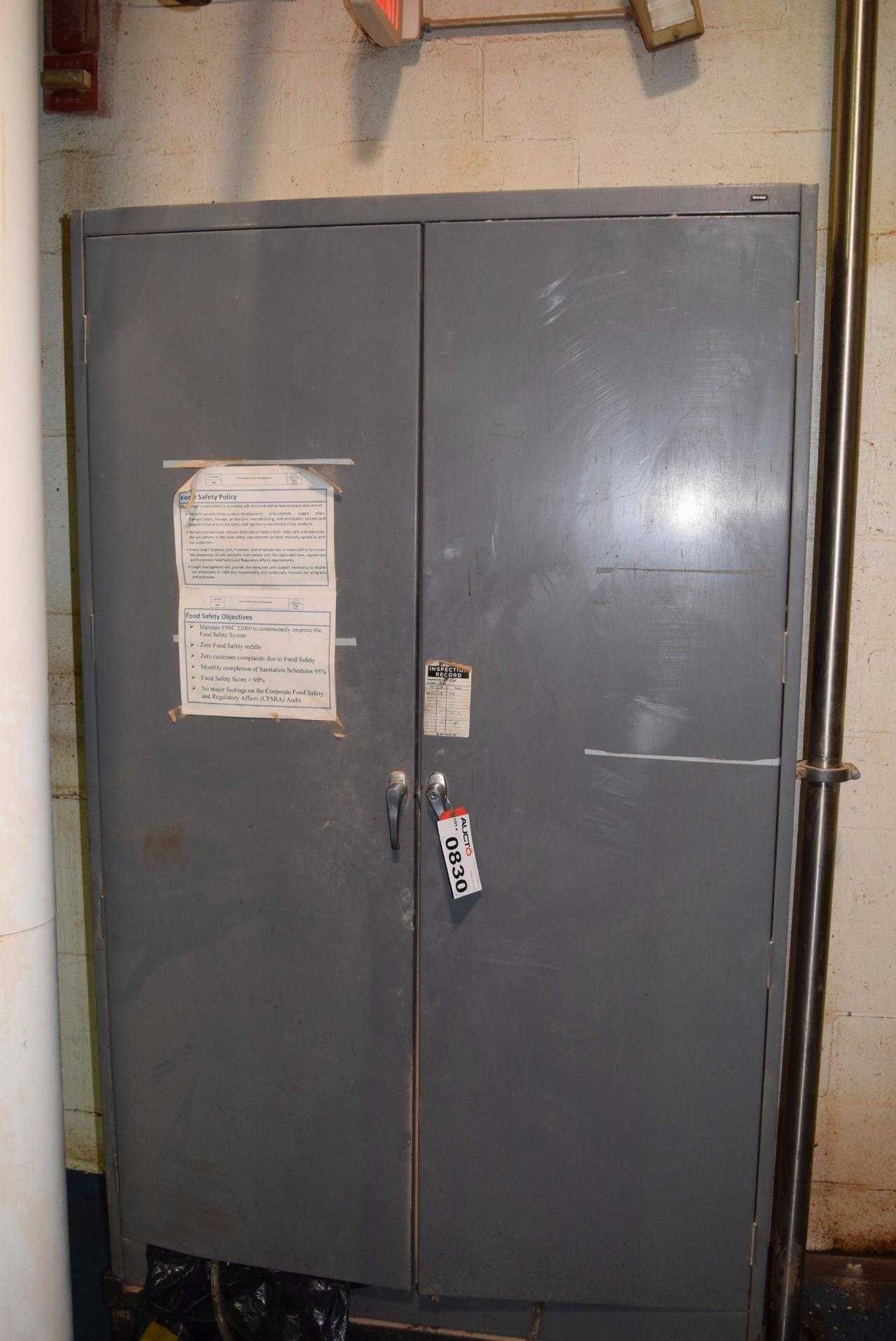 CABINET WITH CONTENTS - MOP HEADS AND GLOVES - MISCELLANEOUS CABINET WITH CONTENTS - MOP HEADS AND GLOVES - MISCELLANEOUS