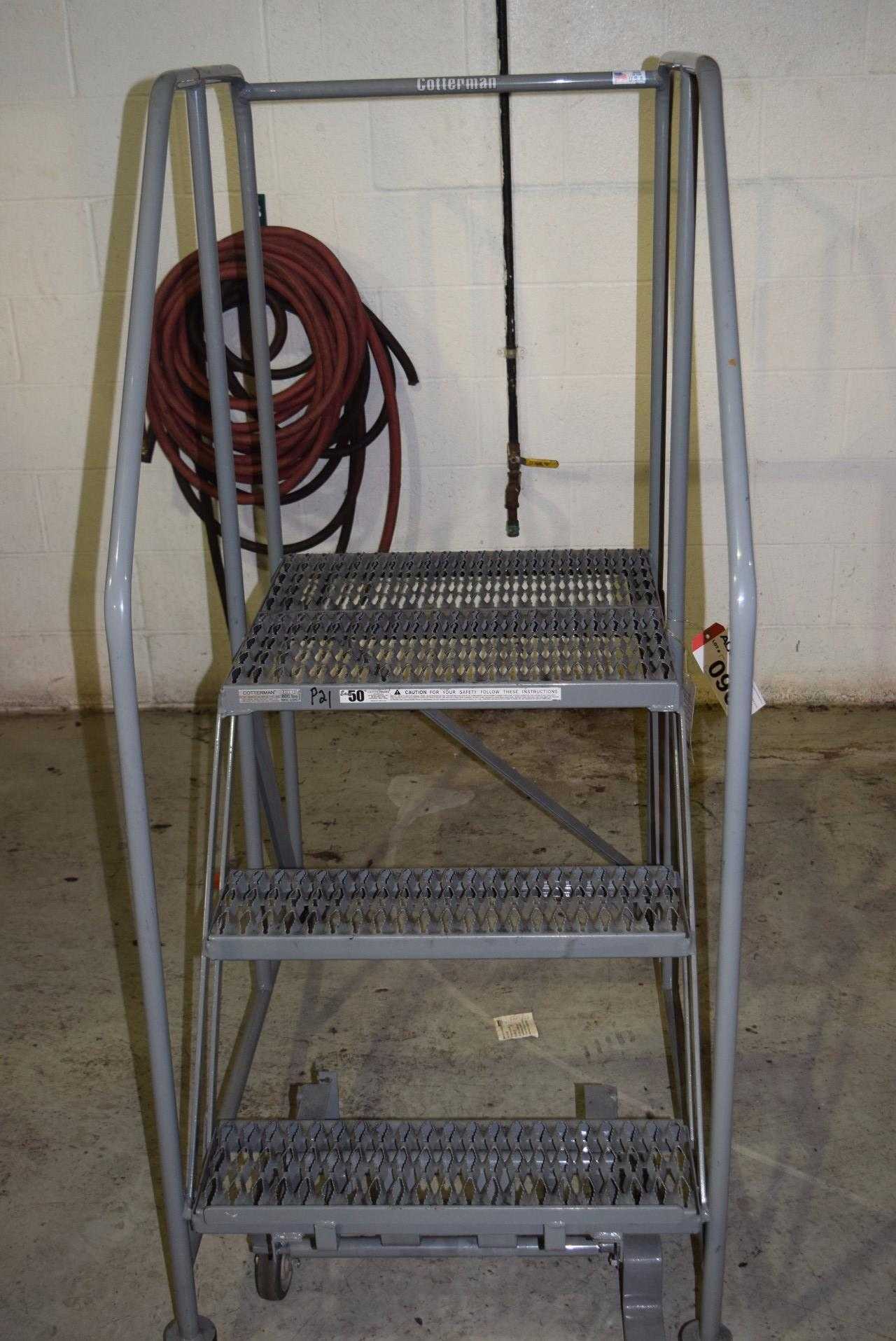 COTTERMAN 3 STEP ROLLING LADDER - MISCELLANEOUS COTTERMAN 3 STEP ROLLING LADDER - MISCELLANEOUS