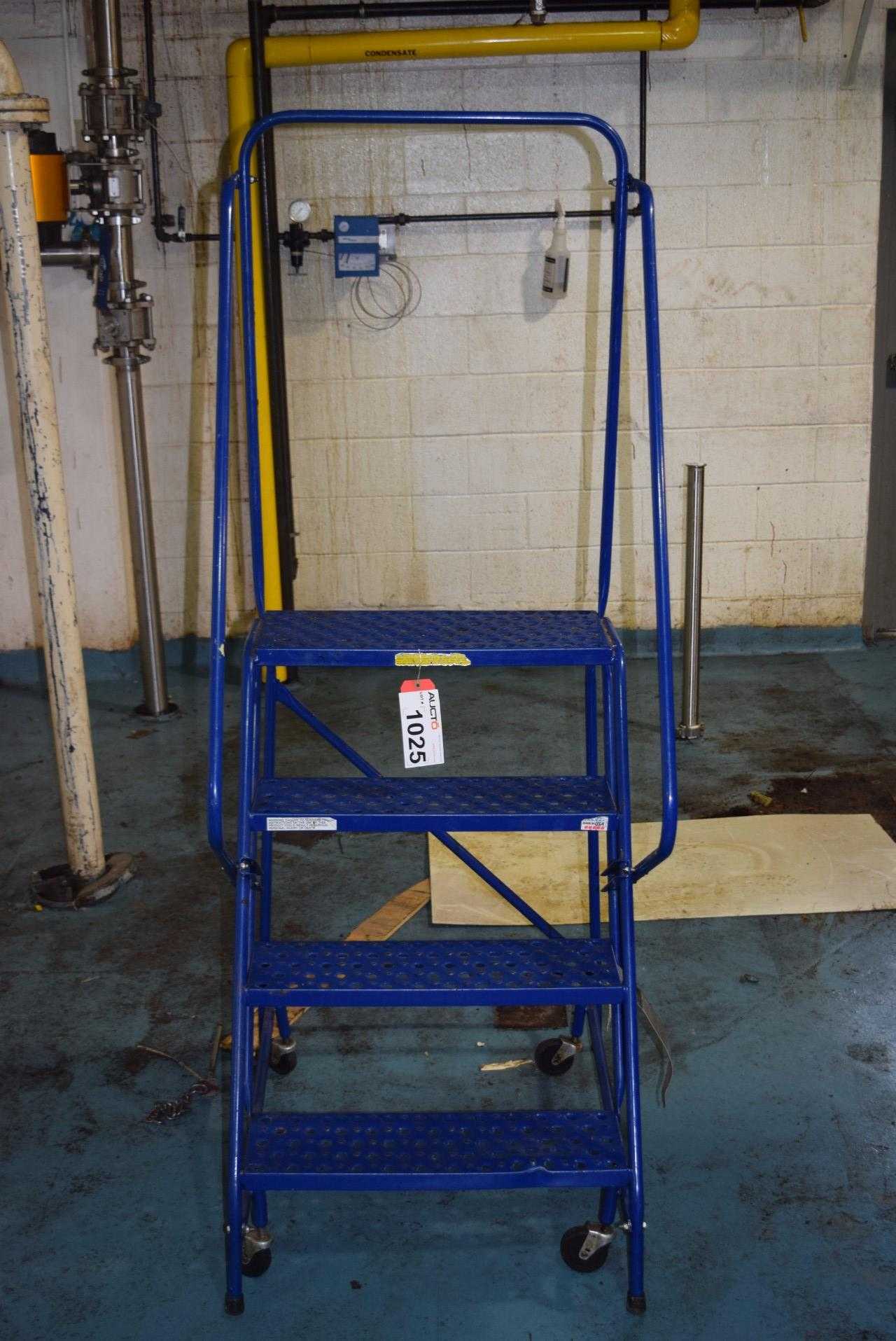 4 STEP ROLLING LADDER - MISCELLANEOUS 4 STEP ROLLING LADDER - MISCELLANEOUS