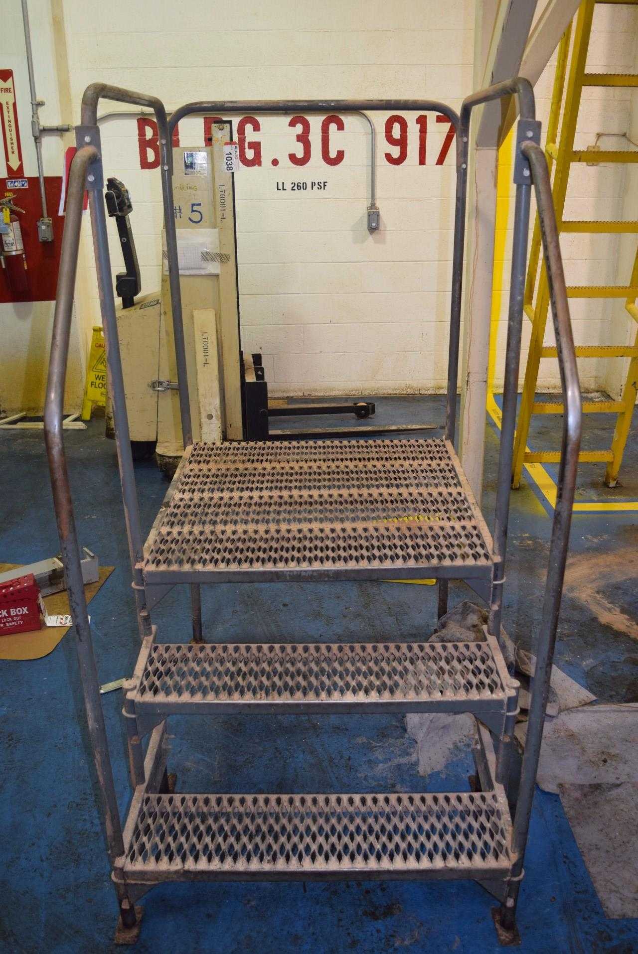2 STEP STEEL PLATFORM - PLATFORM DIMENSIONS ~35 X 37" - MISCELLANEOUS 2 STEP STEEL PLATFORM - PLATFORM DIMENSIONS ~35 X 37" - MISCELLANEOUS