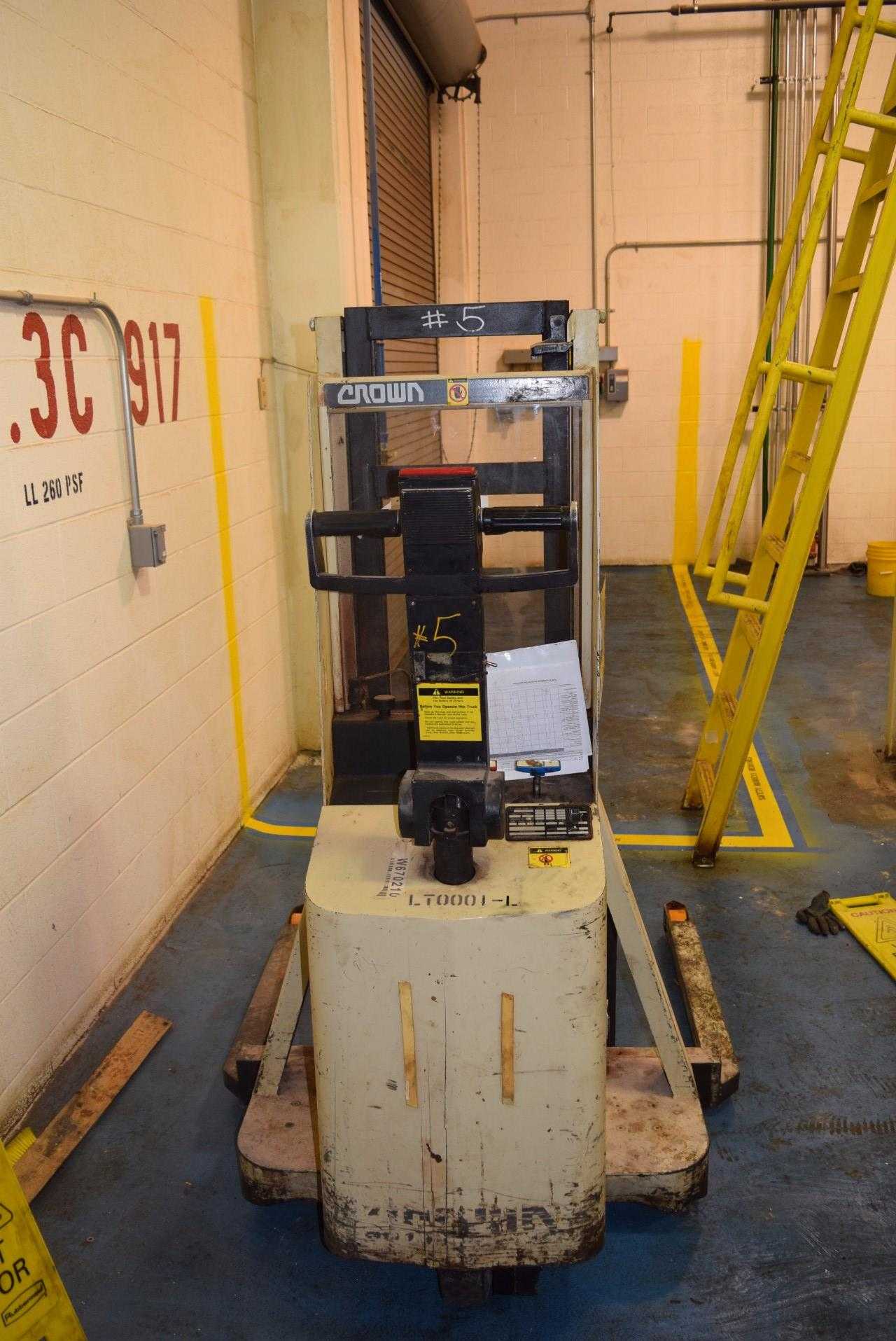 CROWN 20MT-90 2000 LBS. CAPACITY ELECTRIC PALLET LIFT TRUCK (DELAYED REMOVAL) - MISCELLANEOUS