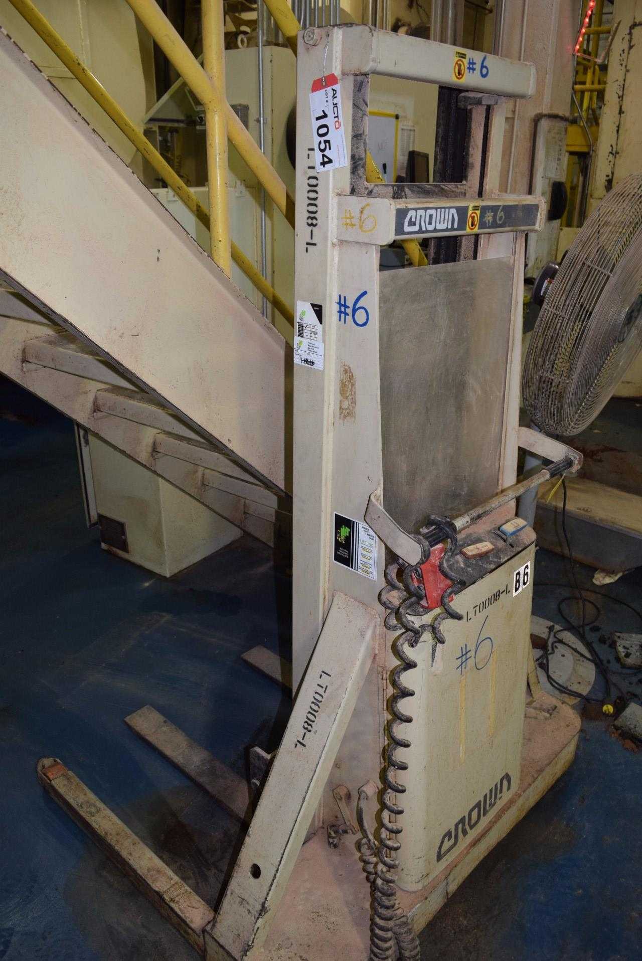 CROWN 15BR 1500 LBS. CAPACITY ELECTRIC PALLET LIFT TRUCK (DELAYED REMOVAL) - MISCELLANEOUS
