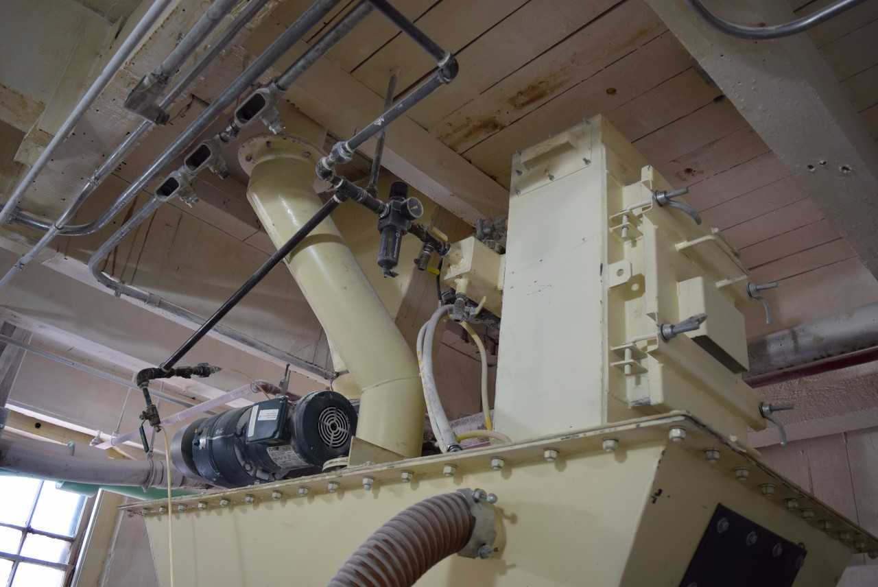 CAMCORP HOPPER BIN WITH 2 X SNOOT ROTARY VALVES AND GEAR MOTORS - MISCELLANEOUS