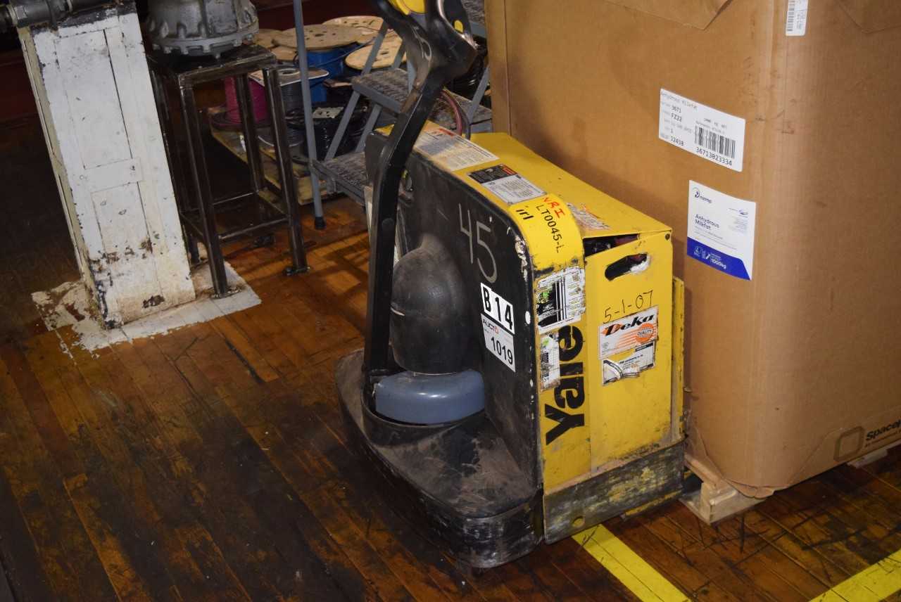 YALE MPB040-EN24T2748 4000 LBS. CAPACITY ELECTRIC PALLET JACK (DELAYED REMOVAL) - MISCELLANEOUS