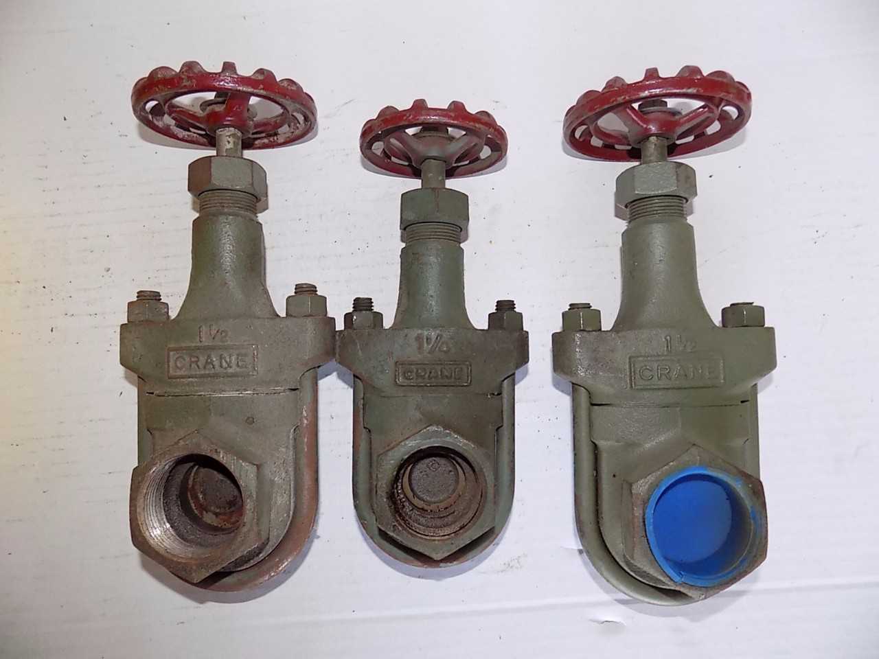 LOT OF 3 ASSORTED GATEVALVES - MISCELLANEOUS