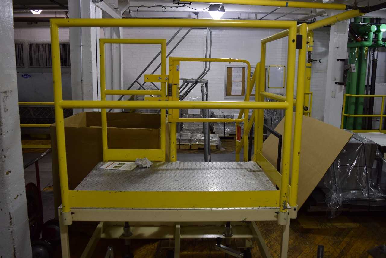 4 STEP STEEL SAFETY DECK PLATFORM IS ~50 X 42" - MISCELLANEOUS