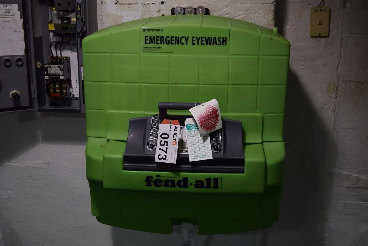 SPERIAN EMERGENCY EYEWASH STATION FENDALL PURE FLOW 1000 - MISCELLANEOUS