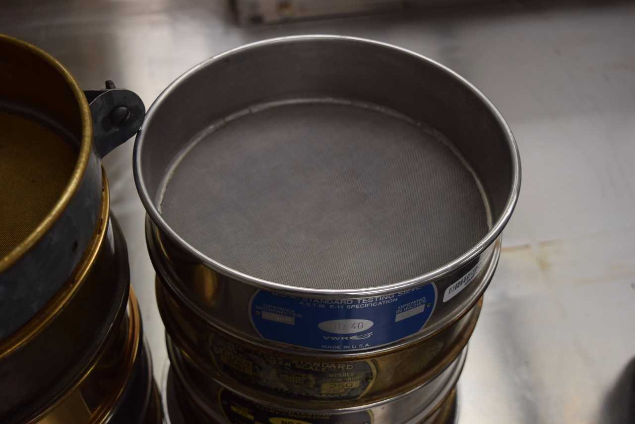 LOT OF ASSORTED SIEVES - MISCELLANEOUS