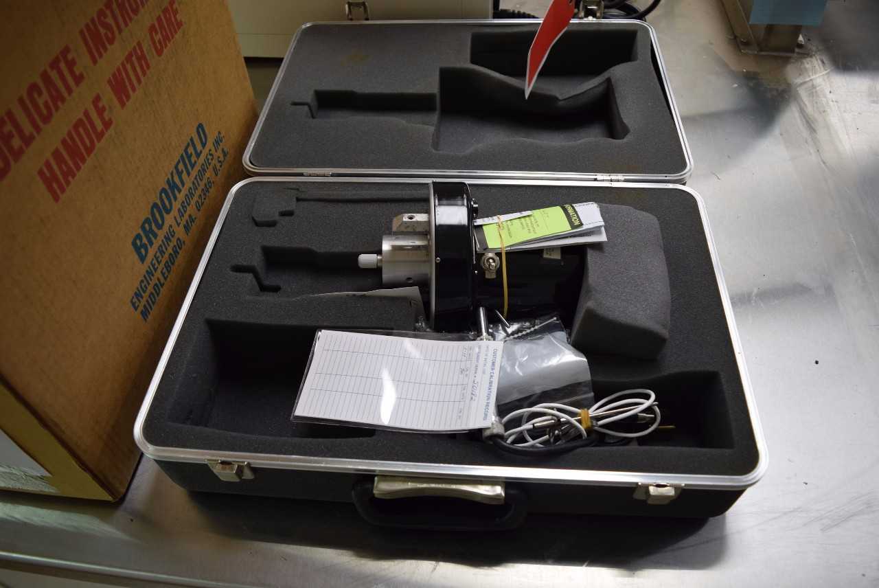 BROOKFIELD MODEL DV-III RHEOMETER VISCOMETER KIT - MISCELLANEOUS
