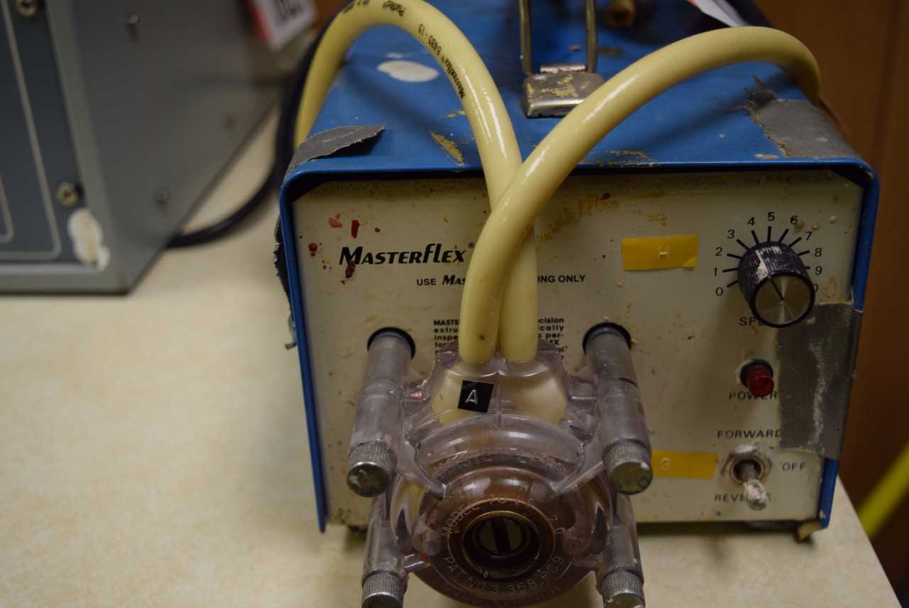 COLE FARMER MASTERFLEX 7520-10 PERISTALTIC PUMP - MISCELLANEOUS