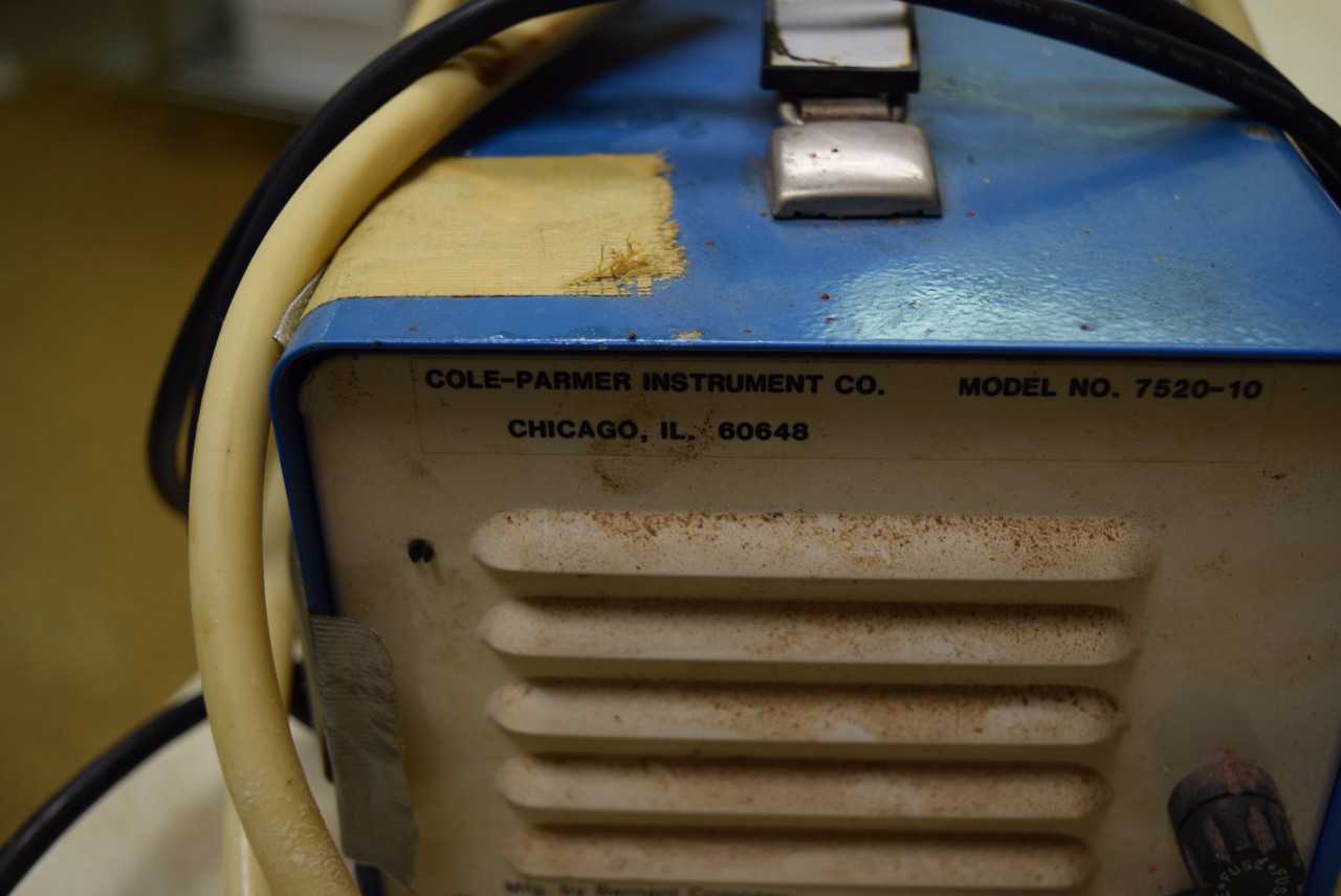 COLE FARMER MASTERFLEX 7520-10 PERISTALTIC PUMP - MISCELLANEOUS