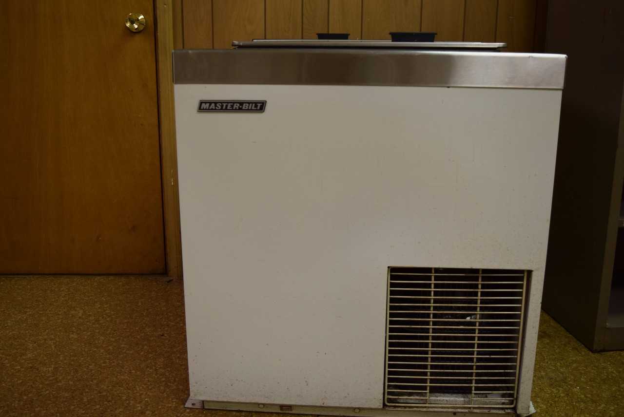 MASTERBILT FREEZER - MISCELLANEOUS