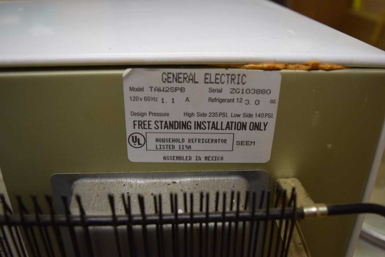 GE TAW2SPB MINI REFRIGERATOR - MISCELLANEOUS