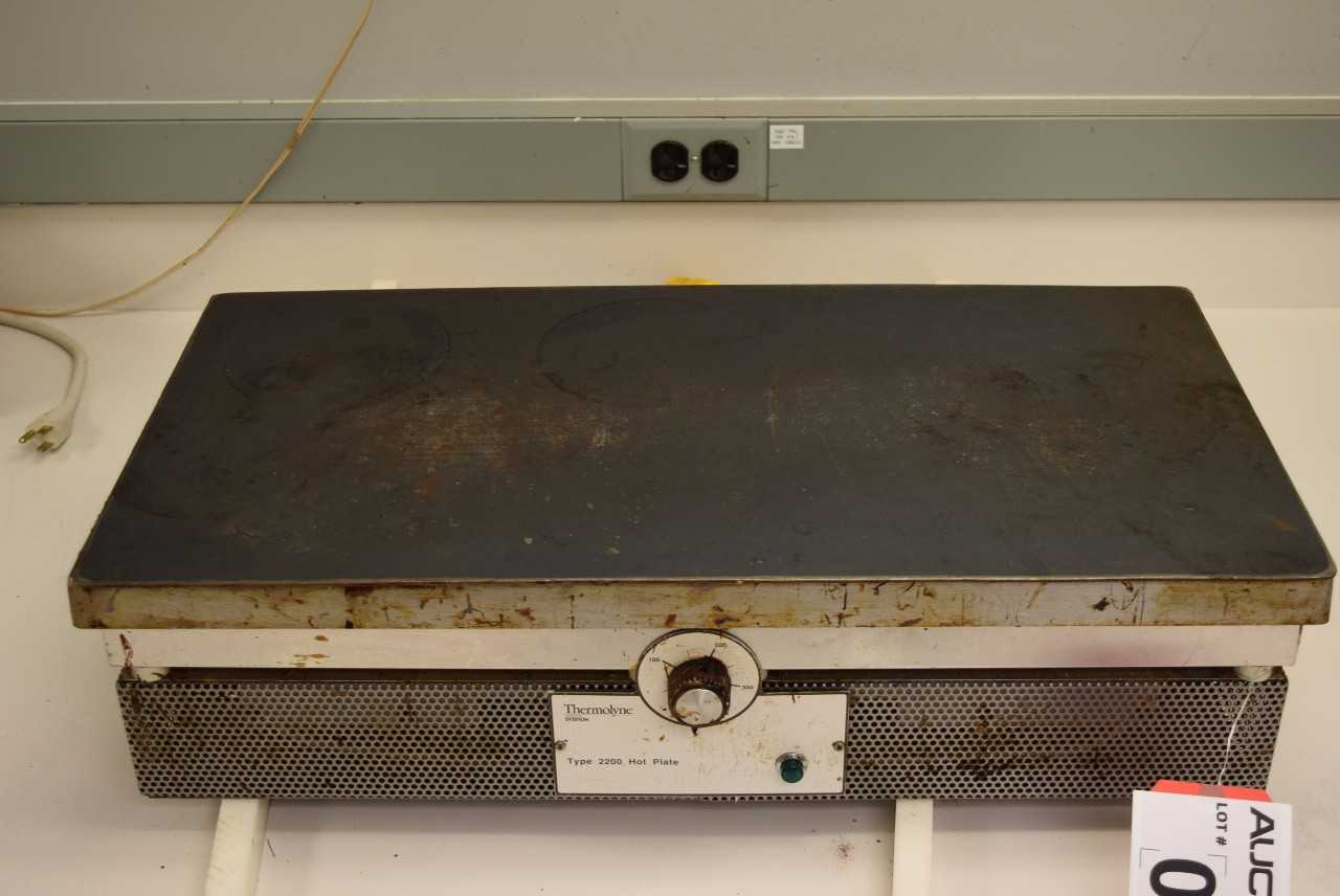 THERMOLYNE TYPE 2200 HOT PLATE - MISCELLANEOUS