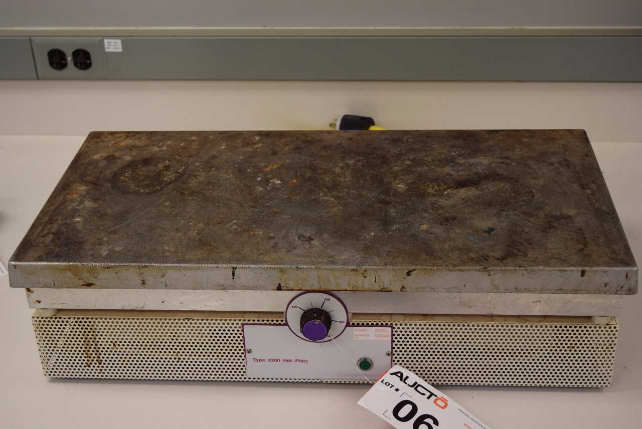THERMOLYNE TYPE 2200 HOT PLATE - MISCELLANEOUS