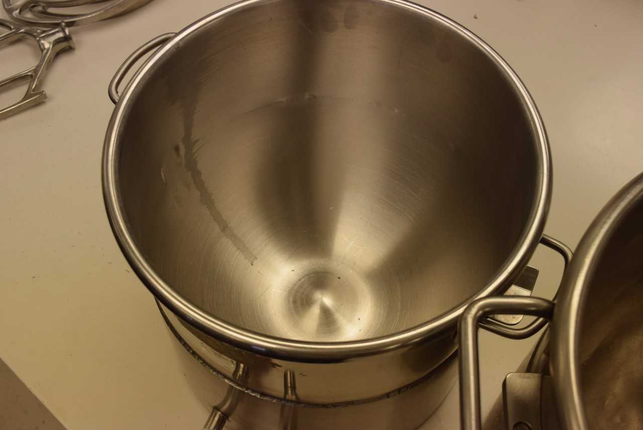 LOT OF HOBART STAINLESS JACKETED MIXING BOWLS - MISCELLANEOUS