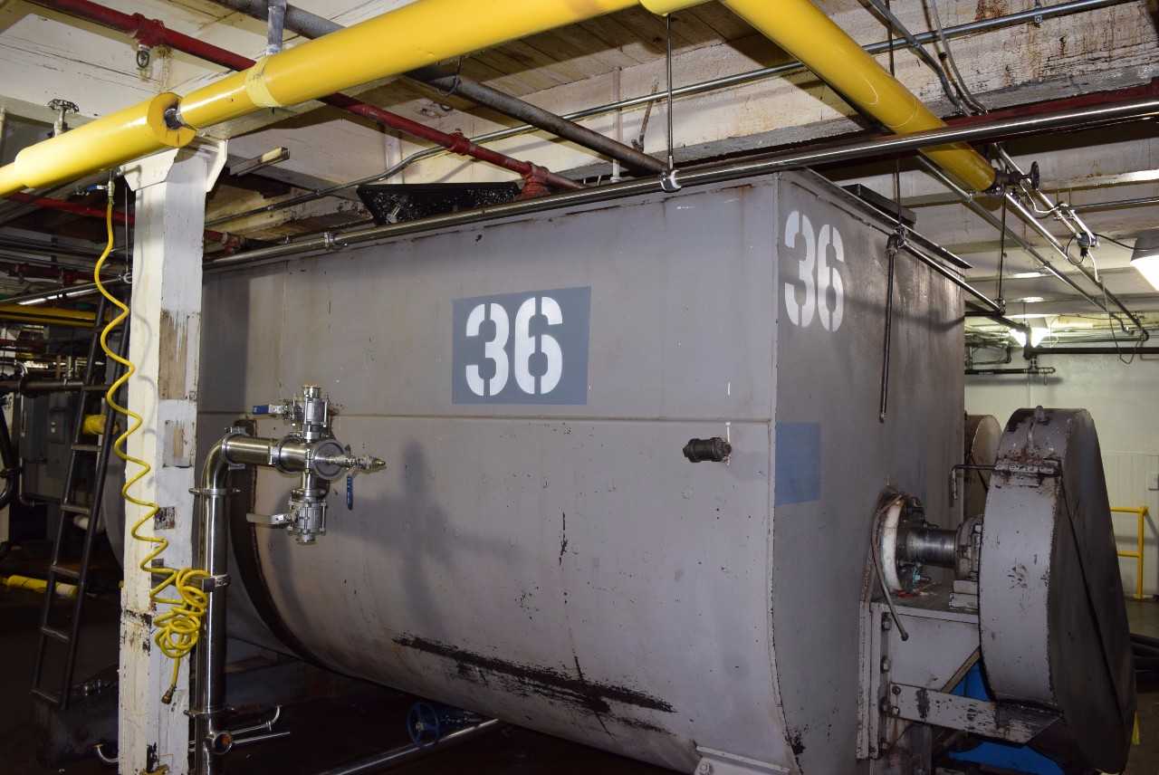 MCCARTER STEEL BOTTOM JACKETED TANK 36 WITH SIDE SCRAPE AGITATOR - MISCELLANEOUS