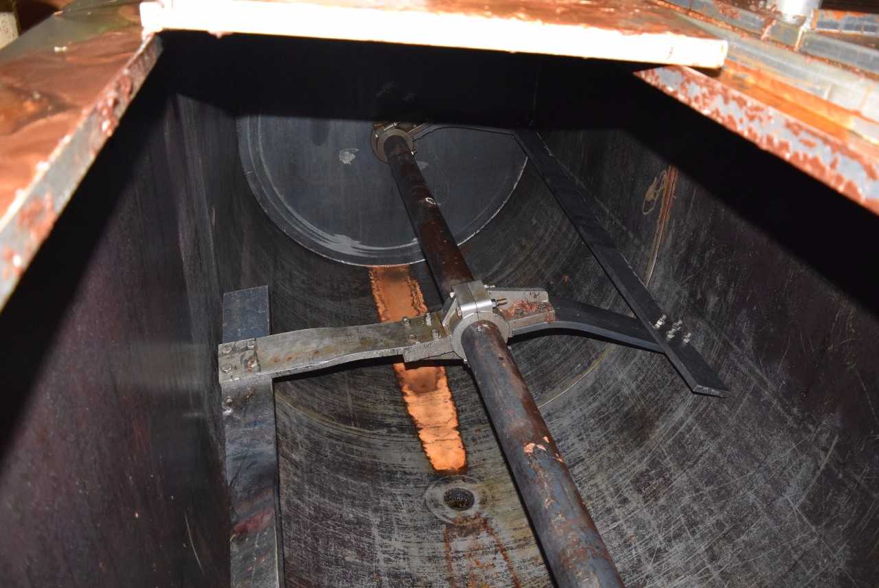 MCCARTER STEEL TANK 38 BOTTOM JACKETED WITH SIDE SCRAPE AGITATOR - MISCELLANEOUS