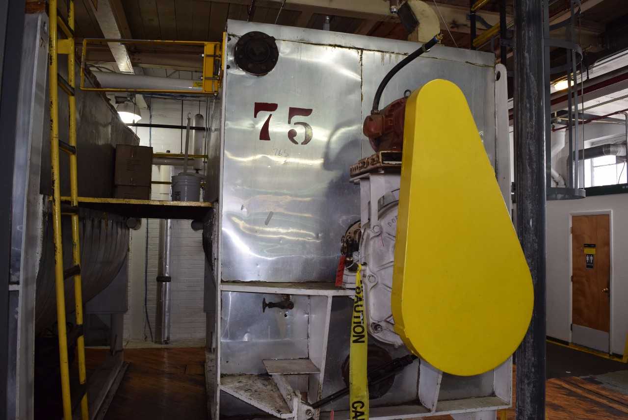 MCCARTER INSULATED BOTTOM JACKETED STEEL TANK 75 WITH AGITATOR - MISCELLANEOUS