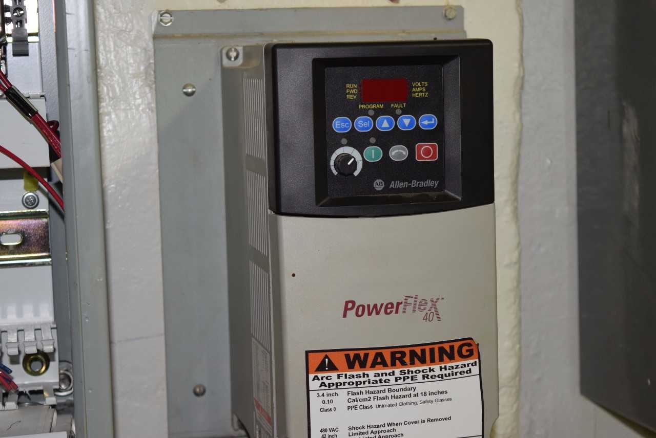 ALLEN BRADLEY POWERFLEX 40 7.5 HP AC MOTOR DRIVE - MISCELLANEOUS