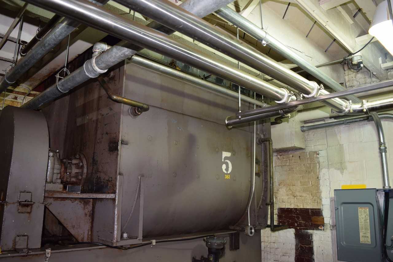 MCCARTER STEEL PUG MILL TANK 5 WITH ELIOT 100 HP MOTOR - MISCELLANEOUS