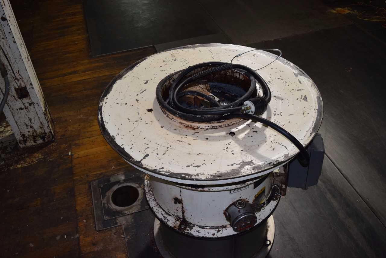 30" SWECO LS30S6686 SHAKER BASE - MISCELLANEOUS