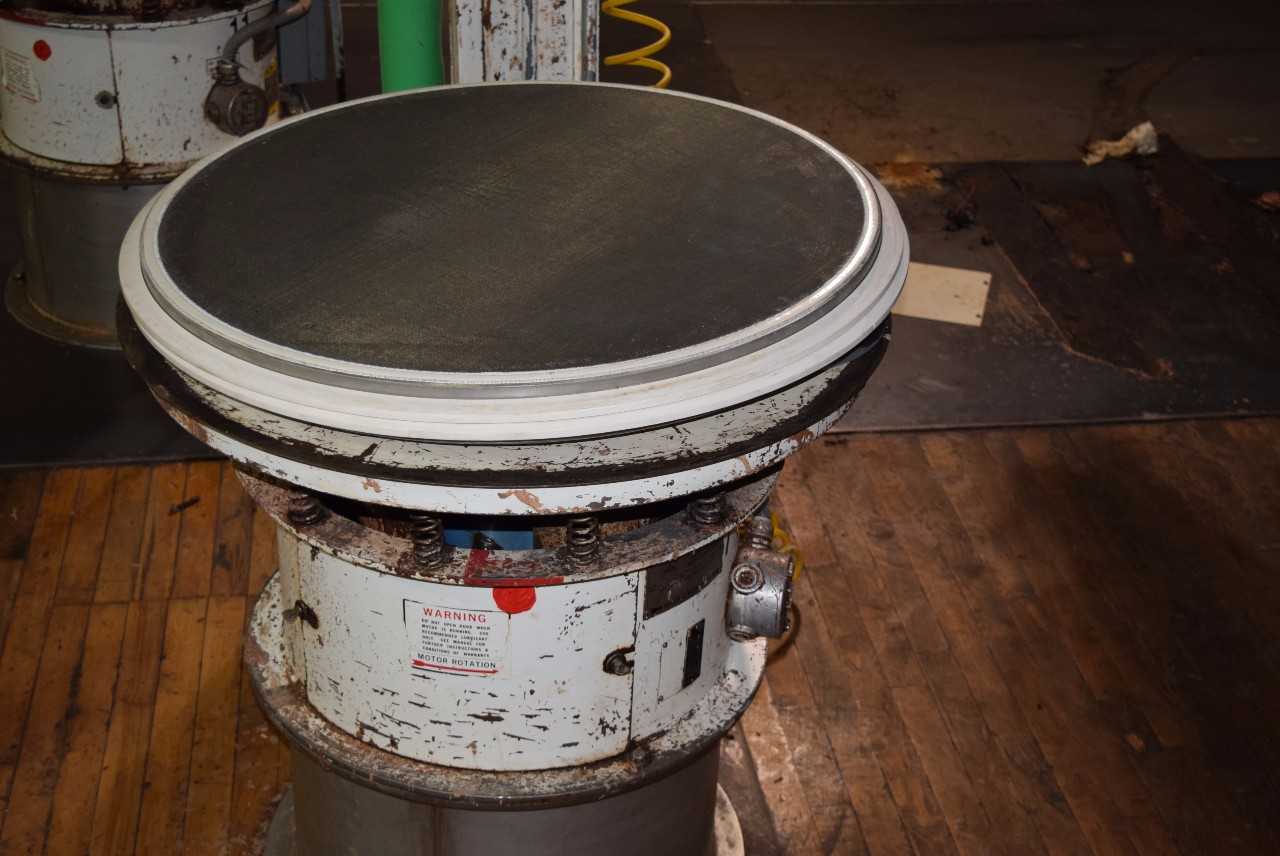 30" SWECO LS30 SHAKER BASE WITH SCREEN - MISCELLANEOUS