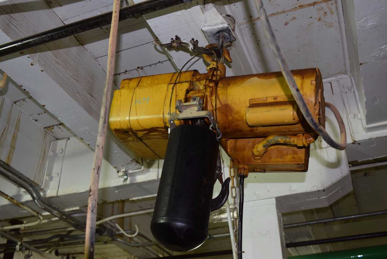 ACCO WRIGHT WAY 1 TON 115 V HOIST - MISCELLANEOUS