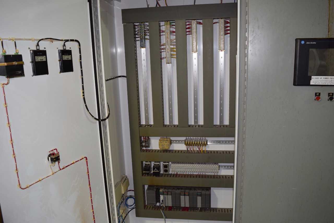 CONTROL CABINET WITH CONTROLS - MISCELLANEOUS