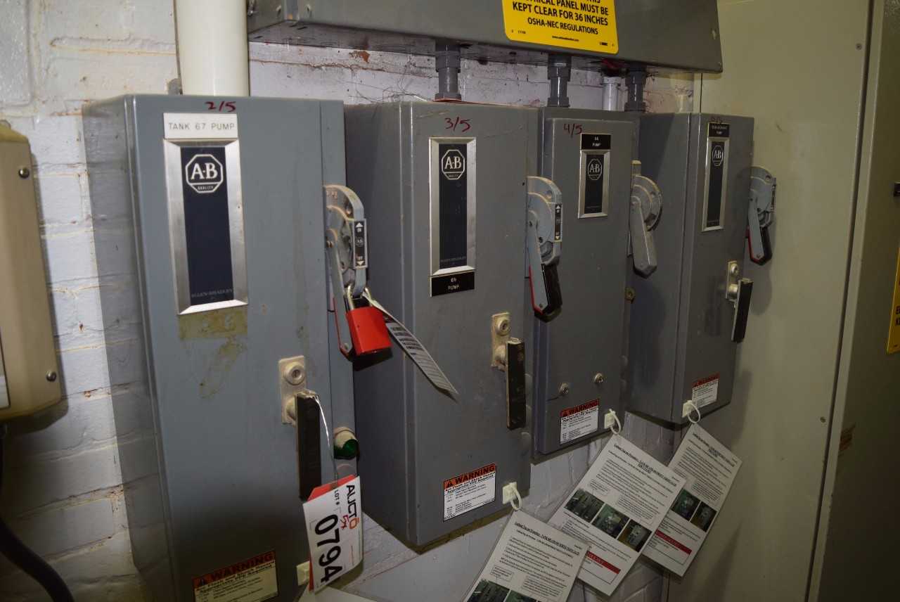 LOT OF CONTROLS - MISCELLANEOUS