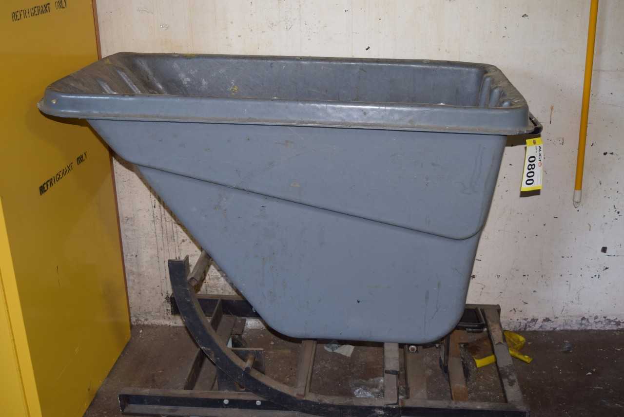 RUBBERMAID 1054 STANDARD DUTY 1/2 CU. YD. CAP. 750 LBS. DUMPER BIN - MISCELLANEOUS