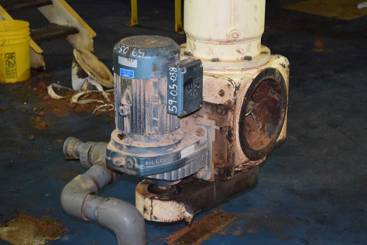 LOT OF 2 SCREW CONVEYORS WITH SEW EURODRIVES - MISCELLANEOUS