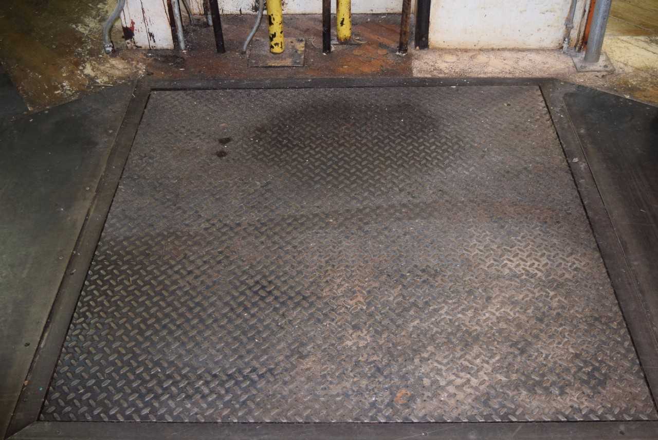 PENNSYLVANIA 7600 FLOOR SCALE 5000 LBS. - MISCELLANEOUS