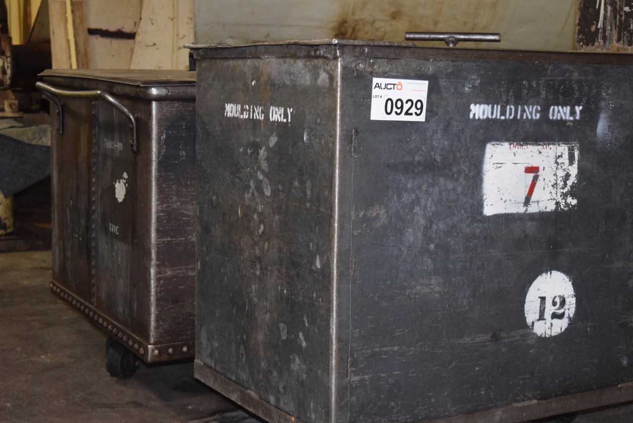 LOT OF 2 STEEL ROLLING CARTS WITHOUT CONTENTS ~3.5 X 2 X 2.5' - MISCELLANEOUS