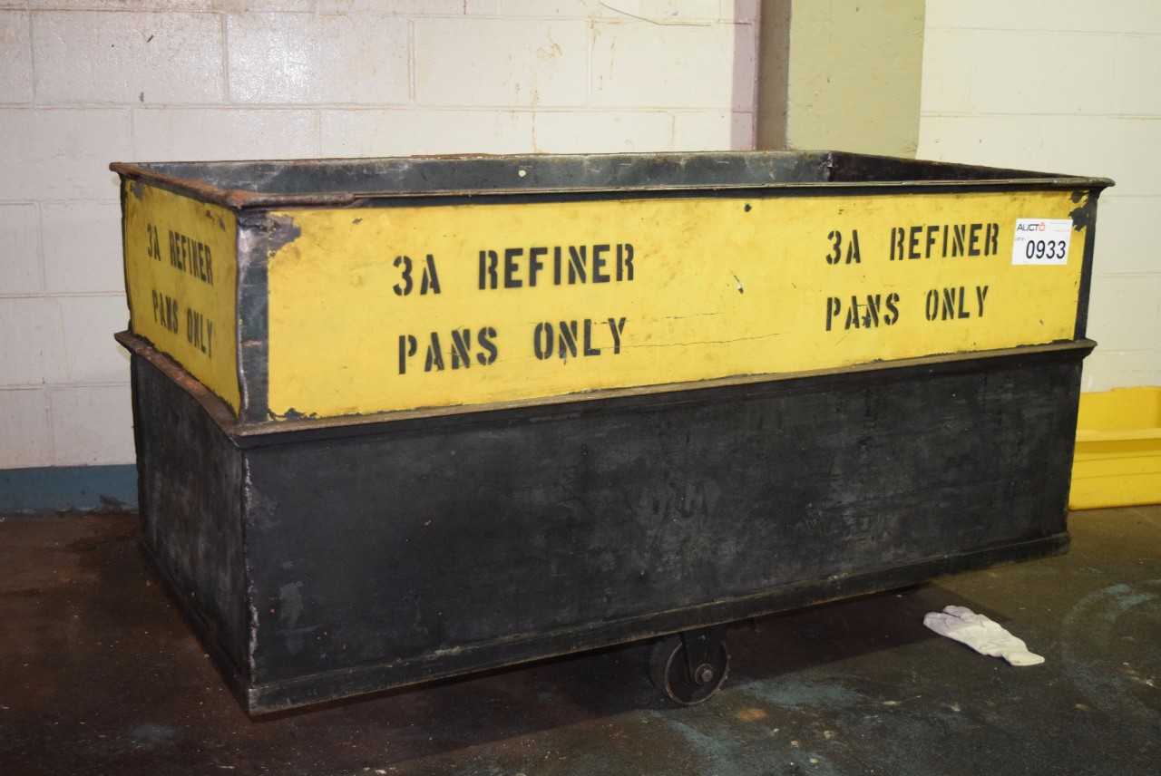 STEEL ROLLING CART WITHOUT CONTENTS ~4.5 X 2.5 X 2' - MISCELLANEOUS