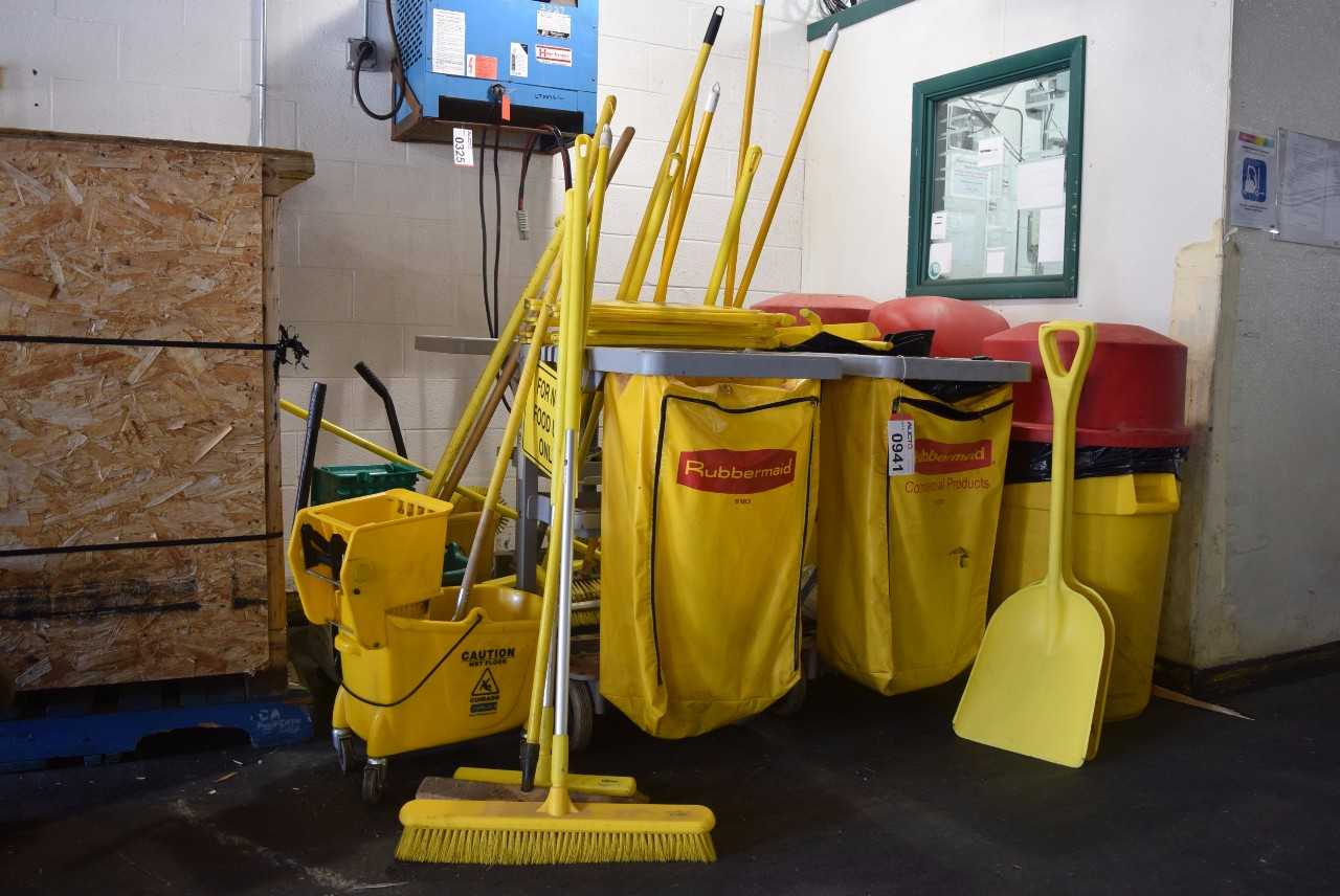 LOT OF JANITORIAL EQUIPMENT - BROOMS, GARBAGE BIN, MOP BUCKET - MISCELLANEOUS
